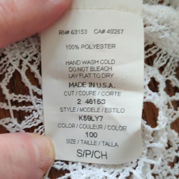 Rampage Crocheted Lace Keyhole Tie Bell Sleeve Blouse EUC sz S - Picture 12 of 14